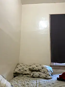 LeoPR00 online show from October 27, 2025, 2:32 pm