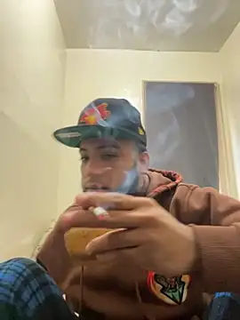 LeoPR00 online show from October 29, 2025, 4:42 pm