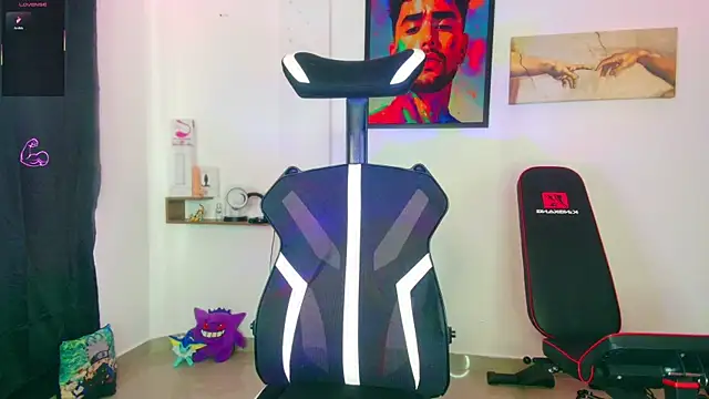 JordanRossie online show from December 20, 2025, 6:48 pm