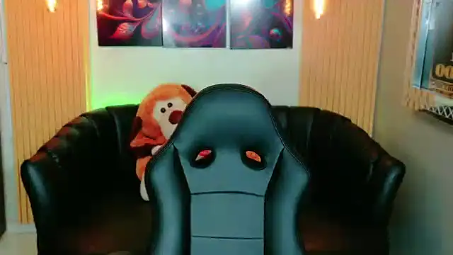 ElectrogoDdess online show from October 4, 2025, 10:13 am