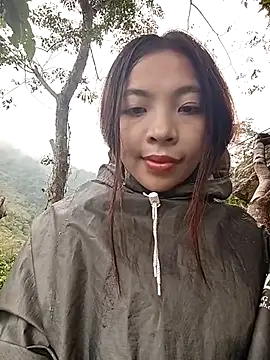 -Miu-98 online show from November 13, 2025, 1:04 am