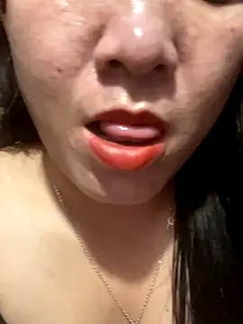 Luna-ass online show from October 26, 2025, 2:12 pm