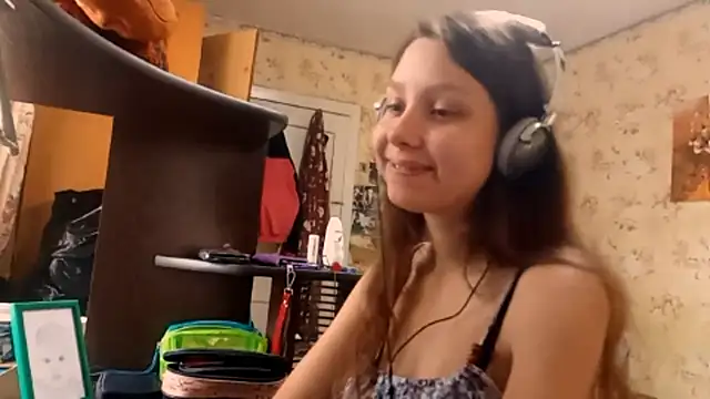 QutieDaSweet online show from September 29, 2025, 5:23 am