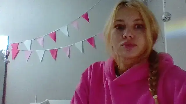 Lismera online show from September 19, 2025, 5:35 pm