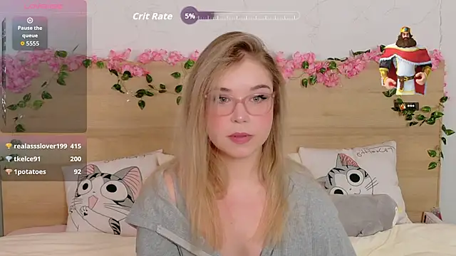 Snapshot of Lilith_Bonheur chatting on September 21, 2025, 5:58 pm Lilith Bonheur online show from September 21, 2025, 5:58 pm