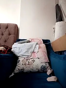 elif25 online show from October 18, 2025, 9:43 am