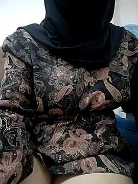 elif25 online show from November 6, 2025, 11:59 pm