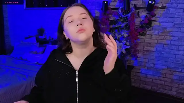 Selena Muse online show from November 27, 2025, 5:31 am