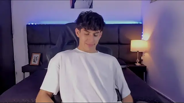 Aaron Spencer13 online show from September 29, 2025, 6:13 pm