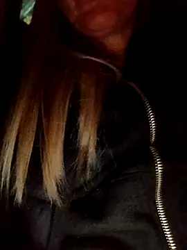 Madamx14 online show from October 8, 2025, 6:38 pm