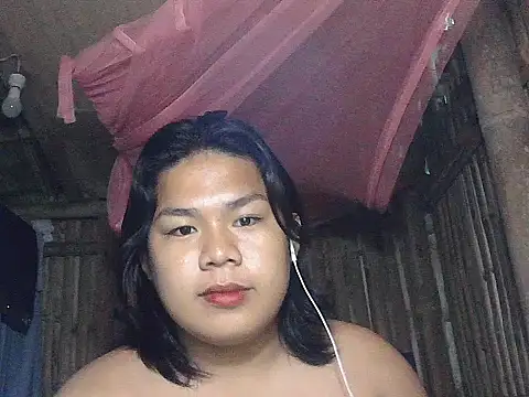 Snapshot of Huntrix2025 chatting on April 4, 2026, 9:45 pm Huntrix2025 online show from April 4, 2026, 9:45 pm