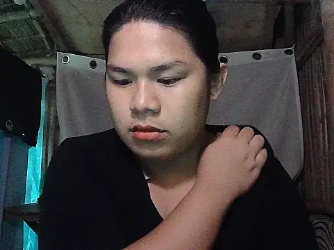 Snapshot of Huntrix2025 chatting on April 7, 2026, 2:50 pm Huntrix2025 online show from April 7, 2026, 2:50 pm