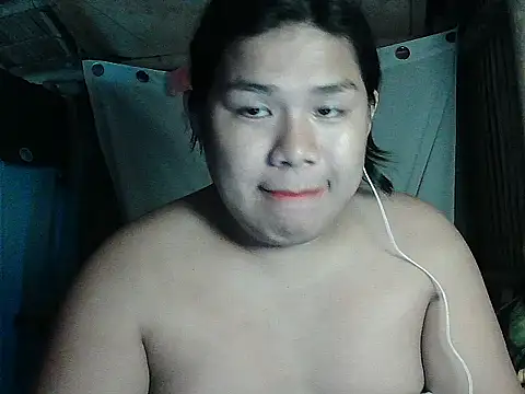 Snapshot of Huntrix2025 chatting on April 12, 2026, 12:43 pm Huntrix2025 online show from April 12, 2026, 12:43 pm