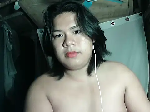 Snapshot of Huntrix2025 chatting on April 14, 2026, 8:59 pm Huntrix2025 online show from April 14, 2026, 8:59 pm