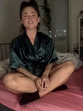 Mia Winters online show from October 24, 2025, 6:59 pm