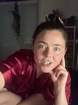 Mia Winters online show from November 7, 2025, 7:25 pm