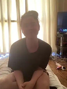 Mia Winters online show from April 12, 2026, 10:42 am