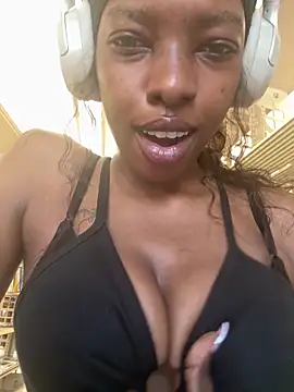Snapshot of Oceanababe21 chatting on April 17, 2026, 2:53 pm Oceanababe21 online show from April 17, 2026, 2:53 pm
