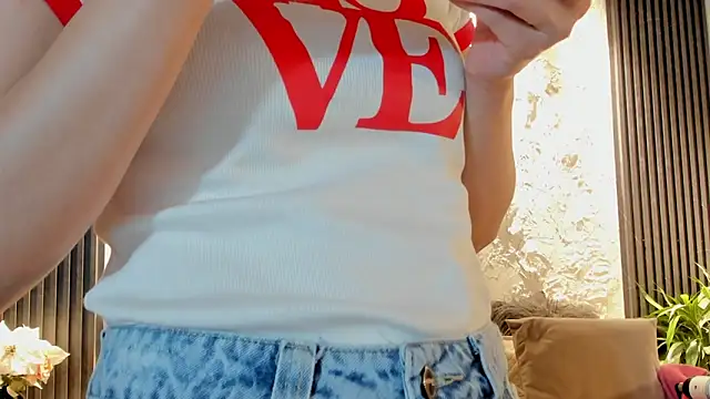 Snapshot of joselin_rouse chatting on March 13, 2026, 12:45 pm joselin rouse online show from March 13, 2026, 12:45 pm