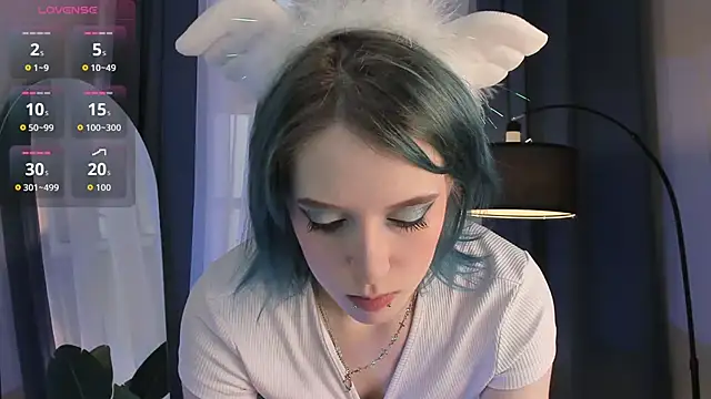 MorgyAsuna  online show from September 18, 2025, 1:35 pm