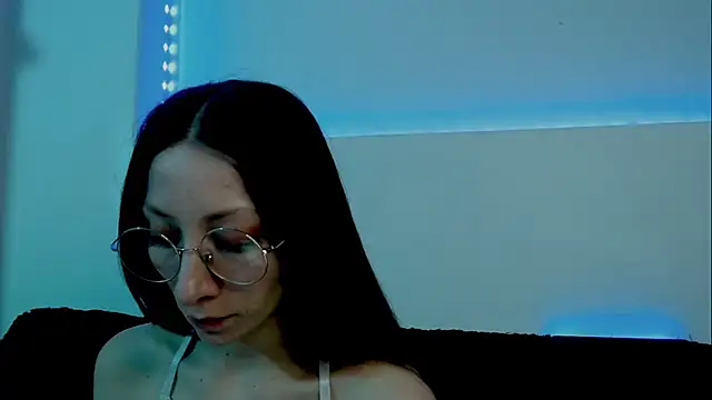 Nia Diaz online show from September 17, 2025, 10:00 pm