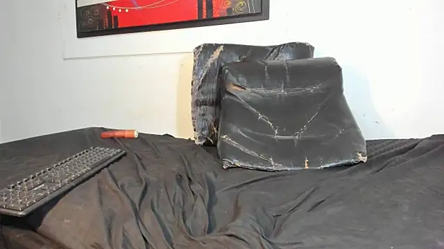 valeriapinkxx online show from March 13, 2026, 2:45 pm