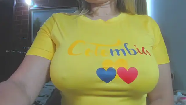 LatinaMature  online show from May 11, 2026, 4:04 pm