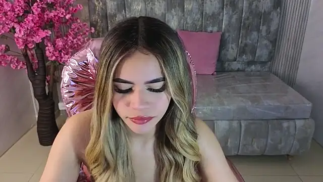 lilith4 s online show from November 20, 2025, 3:07 am