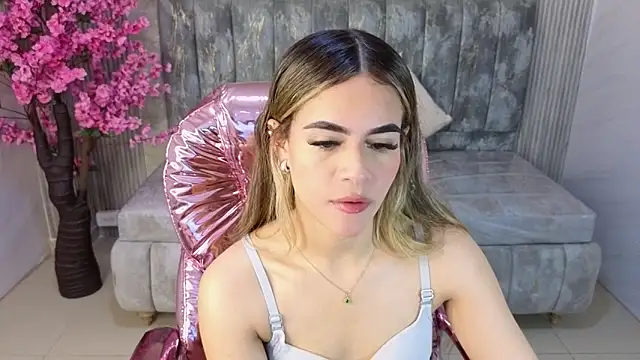 lilith4 s online show from November 20, 2025, 8:19 pm