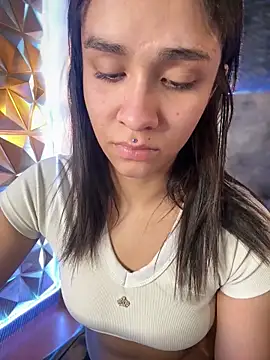 Isabella-Teen online show from October 22, 2025, 2:01 am