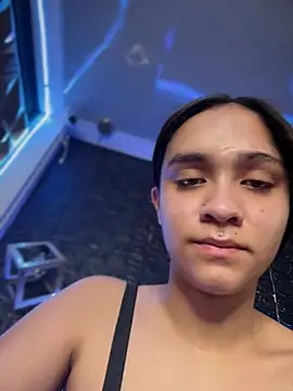 Isabella-Teen online show from November 3, 2025, 2:24 am