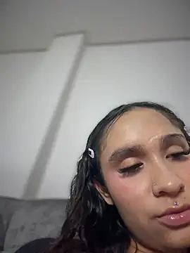 Isabella-Teen online show from March 21, 2026, 8:19 am