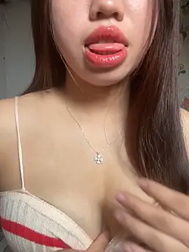 Rose-babyx online show from April 16, 2026, 2:01 am