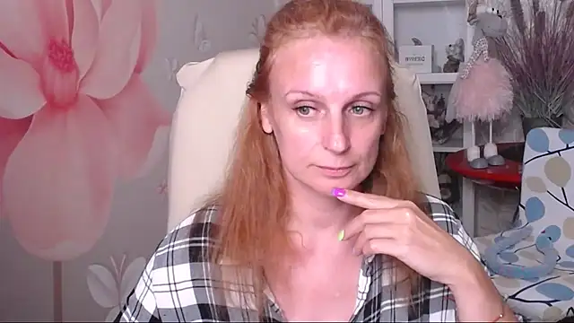 Snapshot of Venus_love1 chatting on June 18, 2026, 5:28 pm Venus love1 online show from June 18, 2026, 5:28 pm