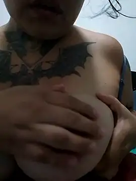 Snapshot of agnesvela chatting on October 21, 2025, 5:41 am agnesvela online show from October 21, 2025, 5:41 am