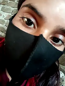 Snapshot of Aaisha-16 chatting on December 5, 2025, 2:31 am Aaisha-16 online show from December 5, 2025, 2:31 am