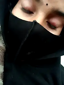 Snapshot of Aaisha-16 chatting on December 23, 2025, 3:48 am Aaisha-16 online show from December 23, 2025, 3:48 am