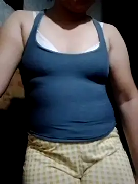 sweet bella16 online show from October 8, 2025, 3:53 pm