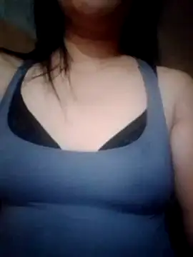 sweet bella16 online show from October 12, 2025, 8:35 am