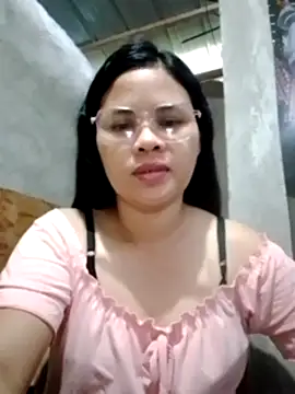 sweet bella16 online show from October 16, 2025, 11:28 pm