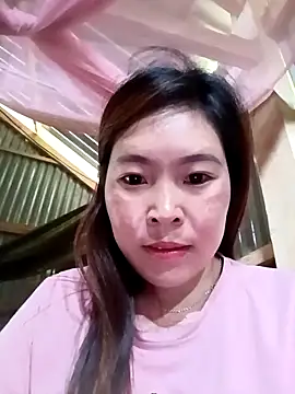 Snapshot of Siathong chatting on October 3, 2025, 6:10 am Siathong online show from October 3, 2025, 6:10 am