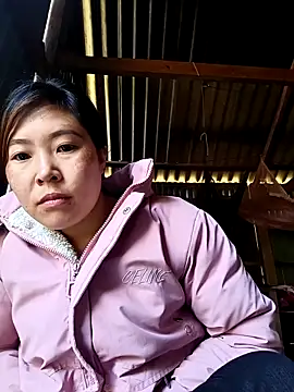 Snapshot of Siathong chatting on October 23, 2025, 2:33 am Siathong online show from October 23, 2025, 2:33 am