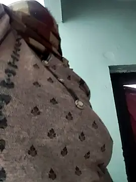 Mmm143 online show from December 20, 2025, 3:13 am