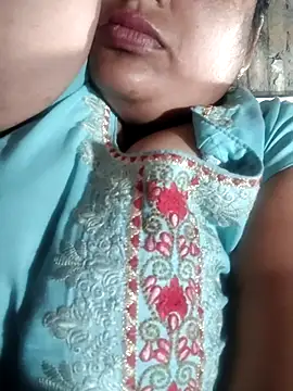 Mmm143 online show from March 18, 2026, 4:43 pm