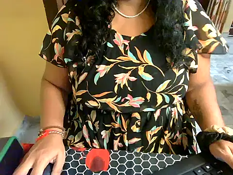 veena kaur online show from September 17, 2025, 2:08 pm