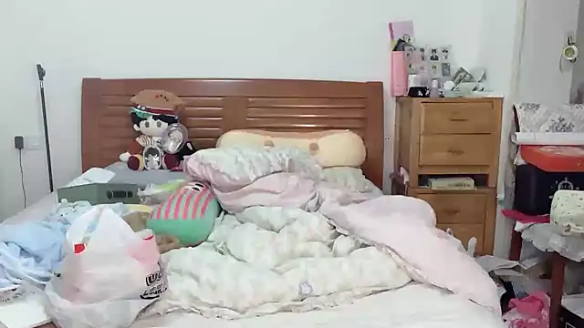 Akong11 online show from October 16, 2025, 2:51 pm