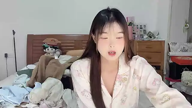 Akong11 online show from October 17, 2025, 3:14 pm