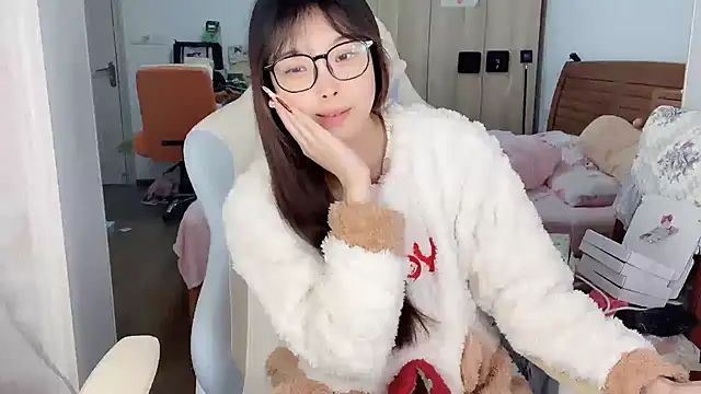 Akong11 online show from December 18, 2025, 3:12 am