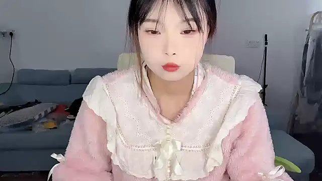 Akong11 online show from February 10, 2026, 4:05 am