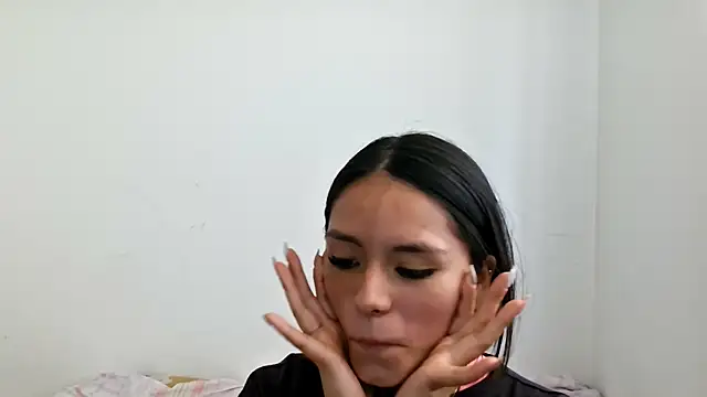 CandyVixxandBellaBliss online show from September 21, 2025, 5:36 pm